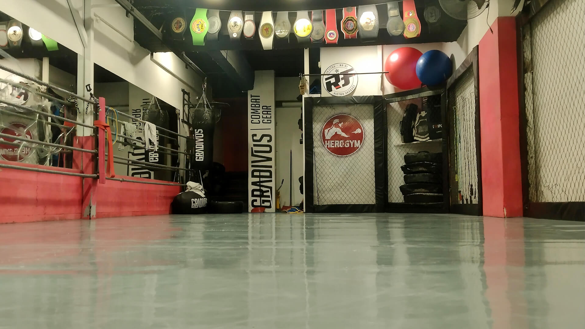 Clase de BJJ en RF Las Condes con kimono